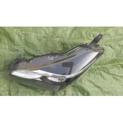 LAMPA LEWY PRZÓD TOYOTA YARIS III LIFT