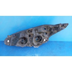 LAMPA PRAWY PRZÓD EUROPA PEUGEOT 208 2012-