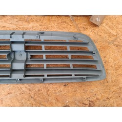 KRATKA GRILL ATRAPA ZDERZAKA PRZÓD 0K54A50710 0K53A50710 KIA CARNIVAL 2001-