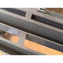 KRATKA GRILL ATRAPA ZDERZAKA PRZÓD 0K54A50710 0K53A50710 KIA CARNIVAL 2001-