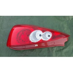 MAZDA 5 I LAMPA LEWY TYŁ C23551160