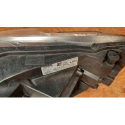 VOLVO V40 LAMPA FULL LED PRAWA PRZÓD PRZEDNIA 31677019