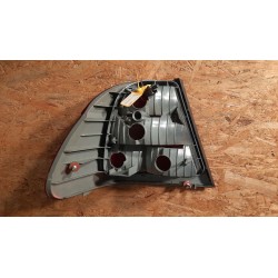 BMW E46 LIFT SEDAN LAMPA TYLNA TYŁ PRAWA 6910532