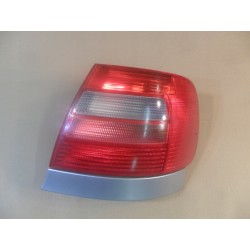 AUDI A4 SEDAN 1997 LAMPA PRAWY TYŁ TYLNA