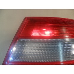 AUDI A4 SEDAN 1997 LAMPA PRAWY TYŁ TYLNA
