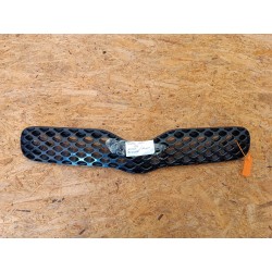 KRATKA GRILL ATRAPA ZDERZAKA PRZÓD TY0734001 TOYOTA YARIS I LIFT 03-