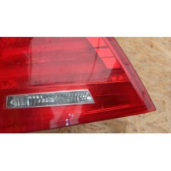 BMW E90 LCI LIFT LAMPA PRAWA TYŁ TYLNA W KLAPĘ 7154156