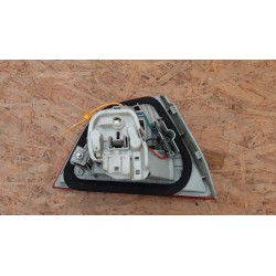 BMW E90 LCI LIFT LAMPA PRAWA TYŁ TYLNA W KLAPĘ 7154156