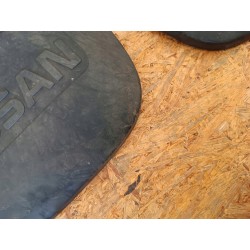 788117F000 788107F000 CHLAPACZ LEWY PRAWY TYŁ KOMPLET NISSAN TERRANO II 2