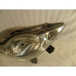LAMPA PRAWY PRZÓD EU 89033104 81110-0H030 PEUGEOT 107 ŁADNA