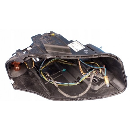 KLOSZ OBUDOWA LAMPY PRAWY PRZÓD EU 1307022497 AUDI A3 8P XENON 03-08