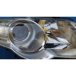 LAMPA PRAWY PRZÓD UK ANGLIK 3C0941006AC VW PASSAT B6 2005-2010 IGŁA