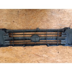 KRATKA ATRAPA ZDERZAKA PRZÓD GRILL TOYOTA HILUX VI 89-