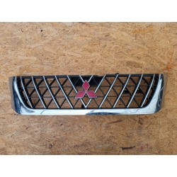 KRATKA GRILL ATRAPA ZDERZAKA PRZÓD MR523853 MITSUBISHI L200 III 2002-