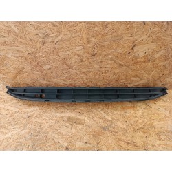 39003563 KRATKA ZDERZAKA ATRAPA PRZÓD OPEL CORSA E 13432002