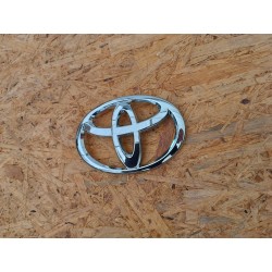 EMBLEMAT ZNACZEK LOGO GRILLA ZDERZAKA PRZÓD TOYOTA RAV4 RAV-4 III 2006-