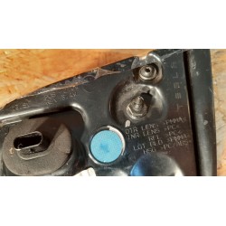 TESLA MODEL 3 LAMPA LEWY TYŁ W KLAPE 1077401 1077403