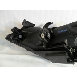 LAMPA PRAWY PRZÓD EU TOYOTA AVENSIS VERSO 2001-