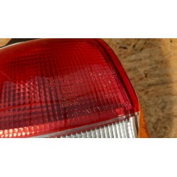 SUZUKI BALENO KOMBI LAMPA TYLNA TYŁ LEWA 043-2140