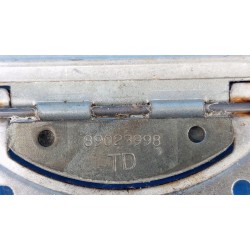 89023998 OBUDOWA RAMKI PRZESŁONA SOCZEWKI LAMPY PRZÓD AUDI A4 B6 XENON