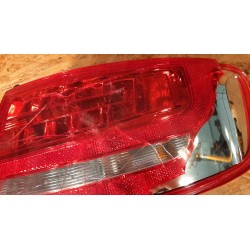 AUDI A4 B8 AVANT LAMPA TYLNA TYŁ PRAWA 8K9945096B