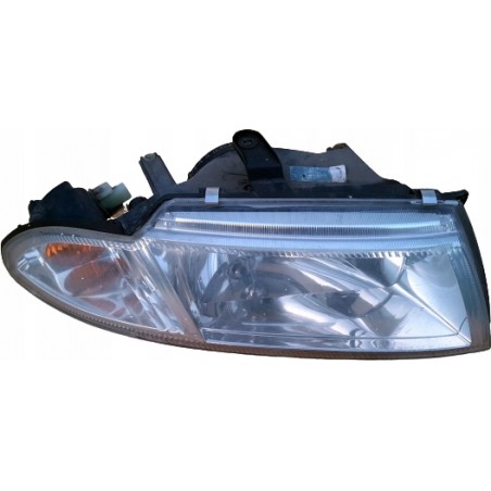 LAMPA PRAWY PRZÓD MITSUBISHI CARISMA LIFT EU
