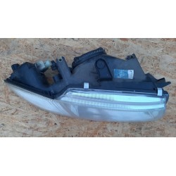 LAMPA PRAWY PRZÓD MITSUBISHI CARISMA LIFT EU