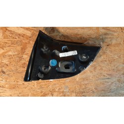 TESLA MODEL 3 LAMPA LEWY TYŁ W KLAPE 1077401 1077403