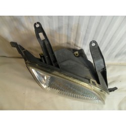 LAMPA PRAWY PRZÓD EU 246898-00R FORD FUSION 2002-