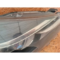 LAMPA PRAWY PRZÓD EU TOYOTA YARIS III 3 LIFT