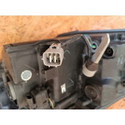 LAMPA PRAWY PRZÓD EU TOYOTA YARIS III 3 LIFT