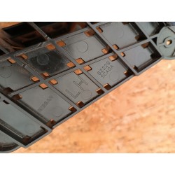 622295CA0A INFINITI Q60 ŚLIZG MOCOWANEI ZDERZAKA LAMPY LEWY WSPORNIK