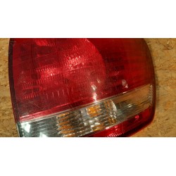LAMPA PRAWY TYŁ TOYOTA AVENSIS VERSO
