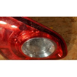 NISSAN QASHQAI J10 LAMPA TYLNA TYŁ LEWA W KLAPĘ 26555JD800