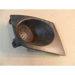 KRATKA ZDERZAKA HALOGENU PRAWA NISSAN TIIDA VERSA