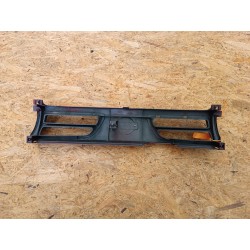 KRATKA GRILL ATRAPA ZDERZAKA PRZÓD 623103F NISSAN PRIMERA P10