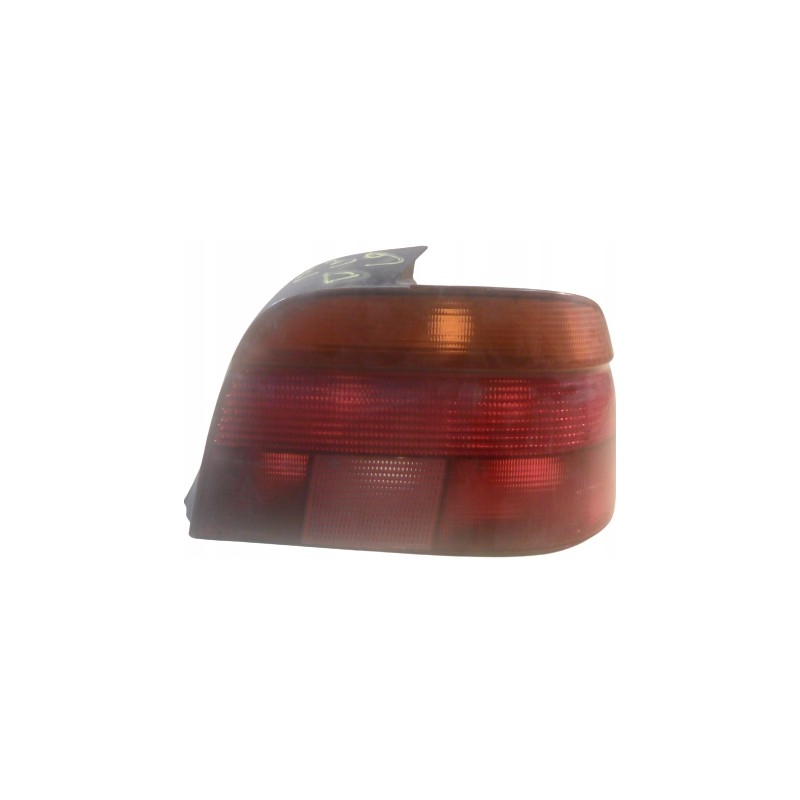 BMW E39 SEDAN LAMPA PRAWY TYŁ TYLNA 8358032