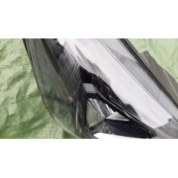 FORD FOCUS MK4 LAMPA PRAWY PRZÓD MX7B-13E014-CC