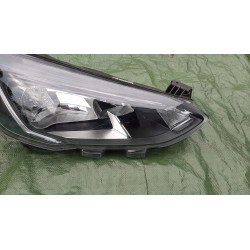 FORD FOCUS MK4 LAMPA PRAWY PRZÓD MX7B-13E014-CC