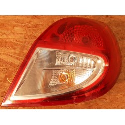 RENAULT CLIO III LIFT LAMPA TYLNA TYŁ PRAWA 8200776050