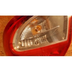 RENAULT CLIO III LIFT LAMPA TYLNA TYŁ PRAWA 8200776050