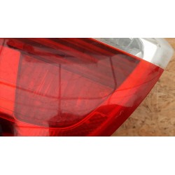 BMW 3 E90 LAMPA TYLNA TYŁ LEWA W KLAPĘ 6937459