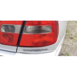 LAMPA TYLNA PRAWA MITSUBISHI CARISMA HB LIFT EU
