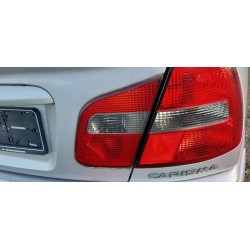 LAMPA TYLNA PRAWA MITSUBISHI CARISMA HB LIFT EU
