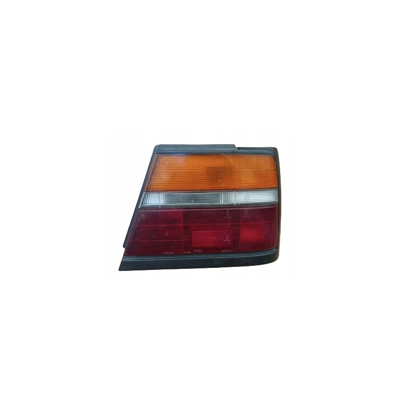 NISSAN BLUEBIRD U11 1983-1991 LAMPA PRAWY TYŁ ORYGINAŁ
