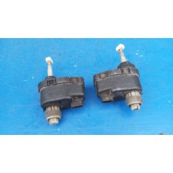 SILNICZEK REGULACJI LAMPY REFLEKTORA PRZÓD 0132008302 FORD SIERRA SCORPIO