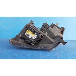 LAMPA PRAWY PRZÓD REFLEKTOR XENON EU TOYOTA AVENSIS T25 LIFT 2006-