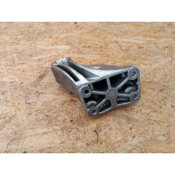 MASERATI GHIBLI III 2013- 3.0 D ŁAPA WSPORNIK MOCOWANIE SILNIKA 670004866