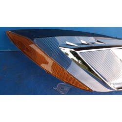 ODBŁYŚNIK ŚRODEK LAMPY OBUDOWA LAMPA PRAWY PRZÓD XENON OPEL INSIGNIA A