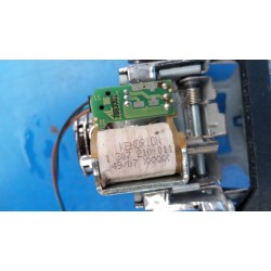 ODBŁYŚNIK SOCZEWKA LAMPY PRZÓD XENON 1305310171 VOLKSWAGEN GOLF V 5